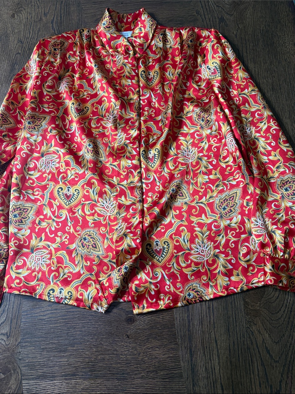 Vintage Red Paisley Satin Button-Up Blouse size 6 women’s